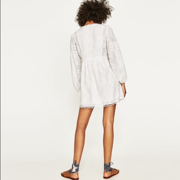 NWT Zara White Embroidered Pom Pom Mini Dress - Picture 2 of 8